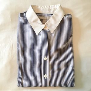 Banana Republic fitted striped button up shirt
